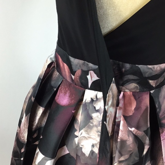 HI LOW A LINE DRESS - Picture 7 of 8